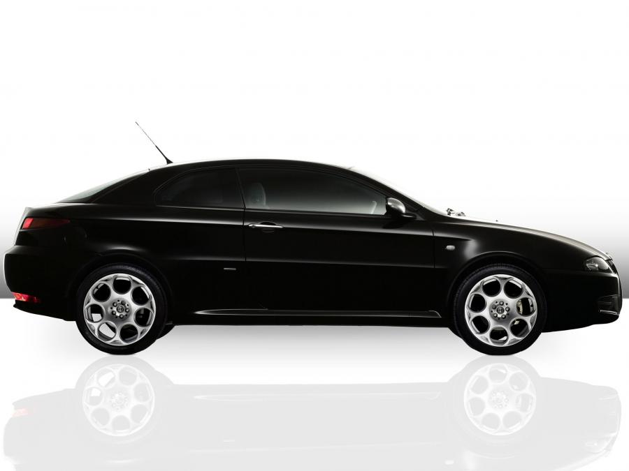  Alfa Romeo GT Black Line (937C) 2007 года  (UK) (фото 2 из 2)
